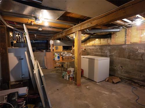 10709 Elliot Street, Summerland, BC - Indoor Photo Showing Basement