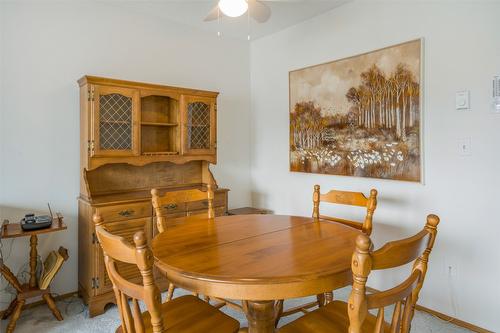 322-2085 Gordon Drive, Kelowna, BC - Indoor Photo Showing Dining Room