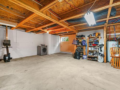 Salle familiale - 155 Rg Du Haut-De-La-Rivière N., Saint-Césaire, QC - Indoor Photo Showing Basement