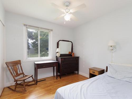 Bedroom - 46 Av. De Little Rock, Pointe-Claire, QC - Indoor Photo Showing Bedroom