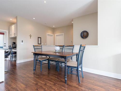 9918 Victoria Rd, Chemainus, BC - Indoor Photo Showing Dining Room