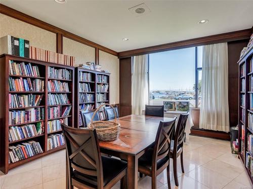 304-1420 Beach Dr, Oak Bay, BC - Indoor Photo Showing Dining Room