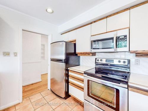 24 Burleigh Heights Dr, Toronto, ON - Indoor Photo Showing Kitchen