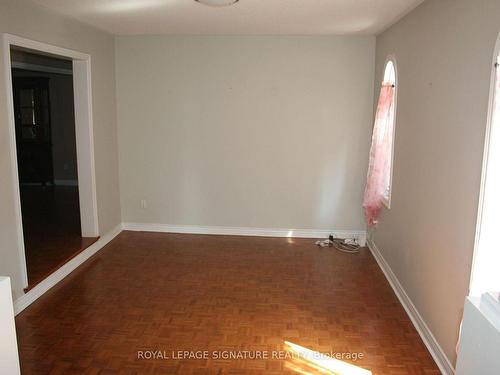 Upper-2872 Castlebridge Dr, Mississauga, ON - Indoor Photo Showing Other Room