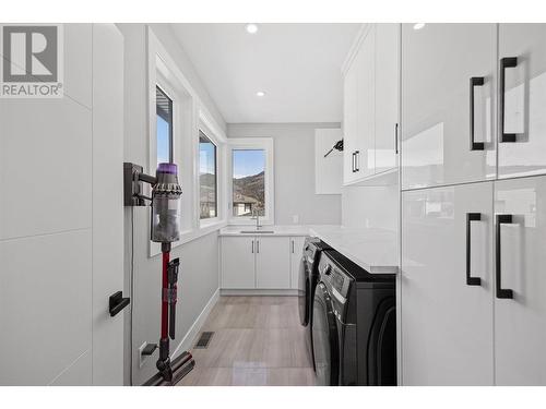 746 Carnoustie Drive Lot# 11, Kelowna, BC - Indoor Photo Showing Laundry Room