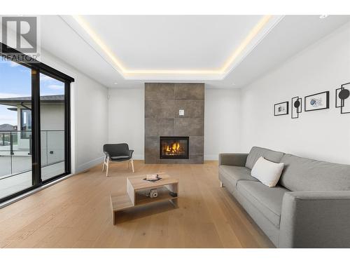 1583 Malbec Place, West Kelowna, BC - Indoor Photo Showing Living Room With Fireplace