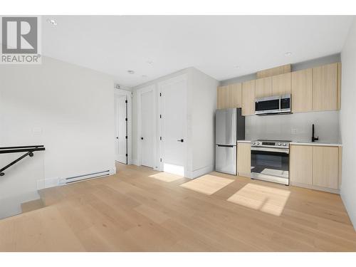 1583 Malbec Place, West Kelowna, BC - Indoor Photo Showing Kitchen