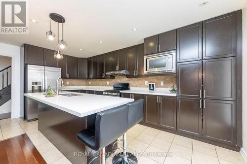 15 Tribune Drive, Brampton (Northwest Brampton), ON - Indoor Photo Showing Kitchen With Double Sink With Upgraded Kitchen