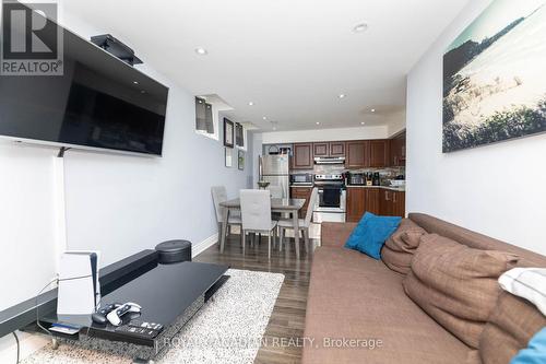 15 Tribune Drive, Brampton (Northwest Brampton), ON - Indoor Photo Showing Living Room