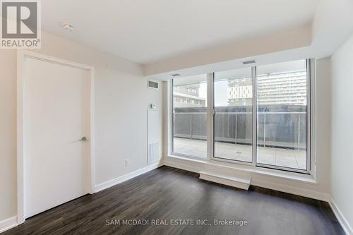 325 - 160 Flemington Road, Toronto (Yorkdale-Glen Park), ON - Indoor Photo Showing Other Room