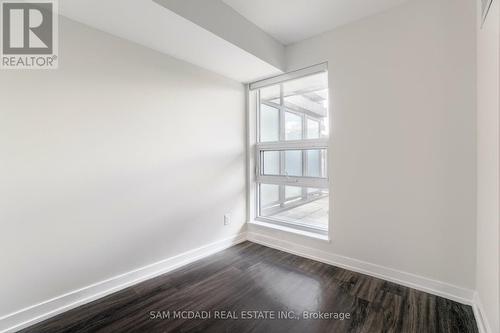 325 - 160 Flemington Road, Toronto (Yorkdale-Glen Park), ON - Indoor Photo Showing Other Room