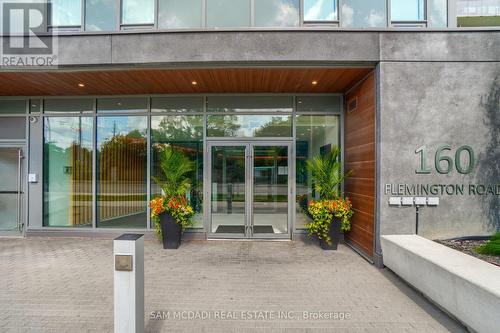 325 - 160 Flemington Road, Toronto (Yorkdale-Glen Park), ON - Outdoor