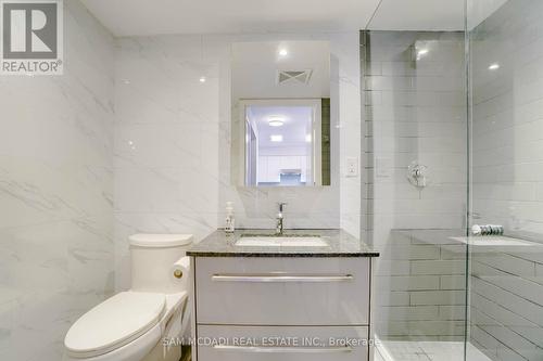 325 - 160 Flemington Road, Toronto (Yorkdale-Glen Park), ON - Indoor Photo Showing Bathroom