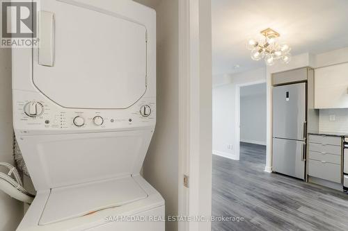 325 - 160 Flemington Road, Toronto (Yorkdale-Glen Park), ON - Indoor Photo Showing Laundry Room