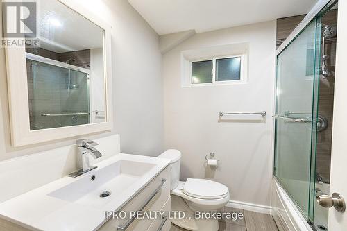 1320 Lewisham Drive, Mississauga, ON - Indoor Photo Showing Bathroom