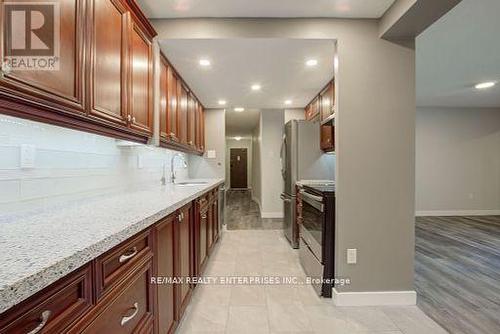 208 - 1515 Lakeshore Road E, Mississauga (Lakeview), ON - Indoor Photo Showing Kitchen