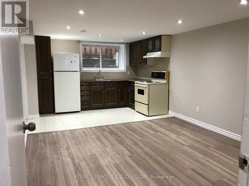 Lower - 778 Upper Wellington Street, Hamilton, ON - Indoor Photo Showing Kitchen