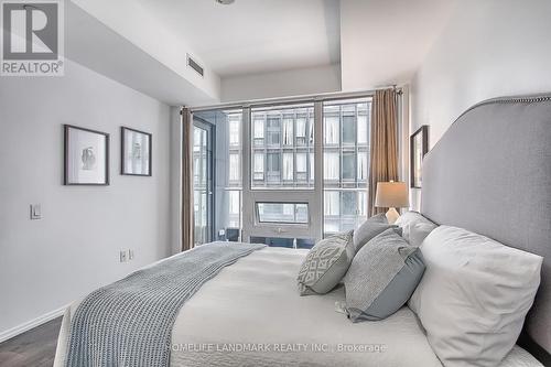 1906 - 68 Shuter Street, Toronto, ON - Indoor Photo Showing Bedroom