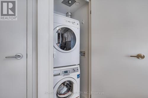 1906 - 68 Shuter Street, Toronto, ON - Indoor Photo Showing Laundry Room