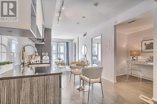 1906 - 68 Shuter Street, Toronto, ON - Indoor Photo Showing Kitchen