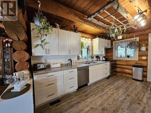 4884 Kitwanga Drive, 108 Mile Ranch, BC - Indoor Photo Showing Kitchen With Double Sink