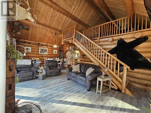 4884 Kitwanga Drive, 108 Mile Ranch, BC - Indoor