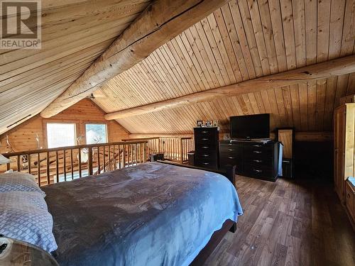 4884 Kitwanga Drive, 108 Mile Ranch, BC - Indoor Photo Showing Bedroom