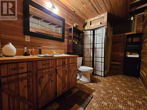 4884 Kitwanga Drive, 108 Mile Ranch, BC - Indoor Photo Showing Bathroom