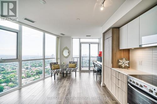 Ph 3 - 159 Wellesley Street E, Toronto (Cabbagetown-South St. James Town), ON - Indoor Photo Showing Kitchen With Upgraded Kitchen