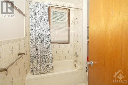 153 Percy Street, Ottawa, ON - Indoor Photo Showing Bathroom