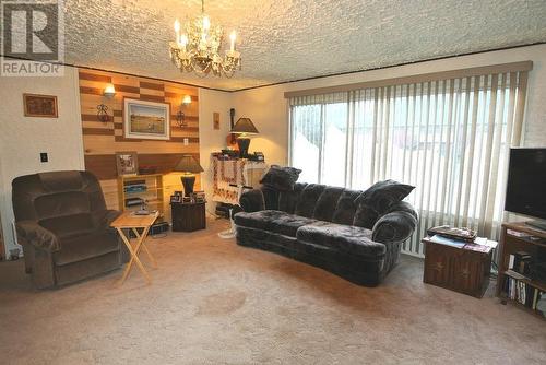 4045 6Th Avenue, New Hazelton, BC - Indoor Photo Showing Living Room