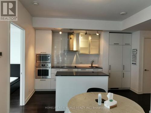 1402 - 14 York Street, Toronto, ON - Indoor Photo Showing Kitchen