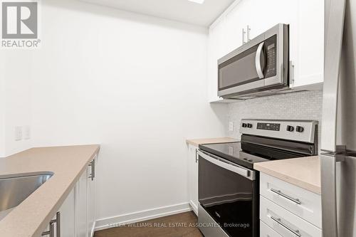 434 - 460 Dundas Street E, Hamilton (Waterdown), ON - Indoor Photo Showing Kitchen