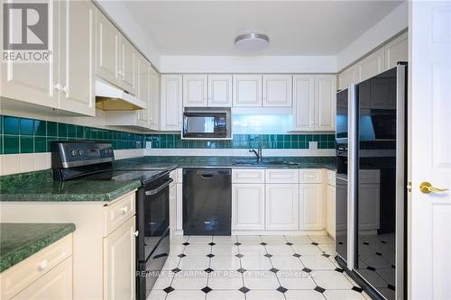 1801 - 67 Caroline Street S, Hamilton (Durand), ON - Indoor Photo Showing Kitchen