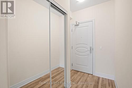 706 - 9075 Jane Street S, Vaughan, ON - Indoor Photo Showing Other Room