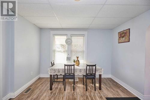 5949 Delaware Street, Niagara Falls, ON - Indoor Photo Showing Dining Room