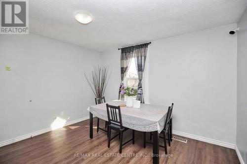 5949 Delaware Street, Niagara Falls, ON - Indoor Photo Showing Dining Room