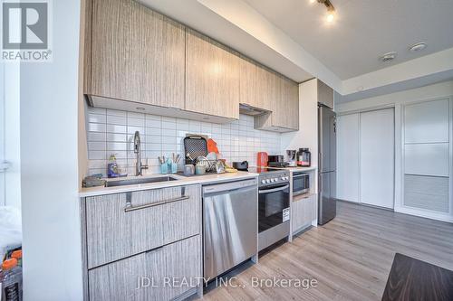 1608 - 395 Bloor Street E, Toronto (North St. James Town), ON - Indoor Photo Showing Kitchen