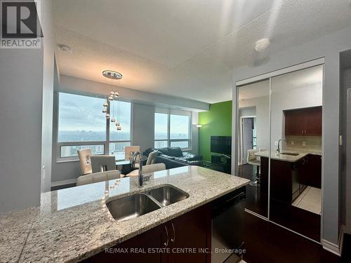 3301 - 208 Enfield Place, Mississauga, ON - Indoor Photo Showing Kitchen With Double Sink