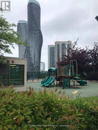 3301 - 208 Enfield Place, Mississauga, ON - Outdoor