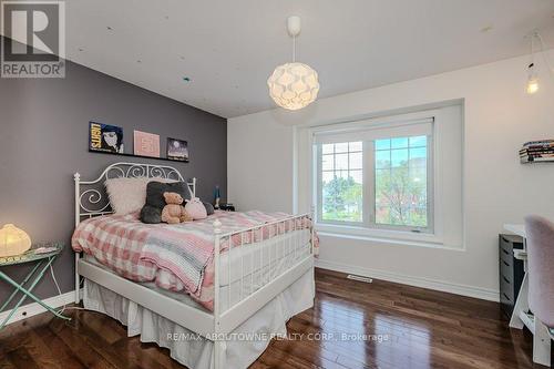 3893 Trelawny Circle, Mississauga (Lisgar), ON - Indoor Photo Showing Bedroom