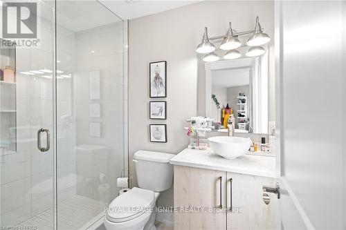 263 Memorial Park Drive, Welland, ON - Indoor Photo Showing Bathroom