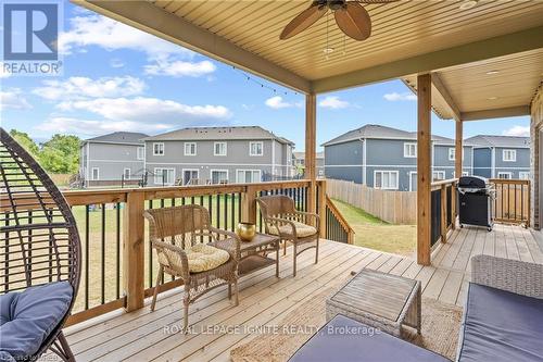 263 Memorial Park Drive, Welland, ON - Outdoor With Deck Patio Veranda With Exterior