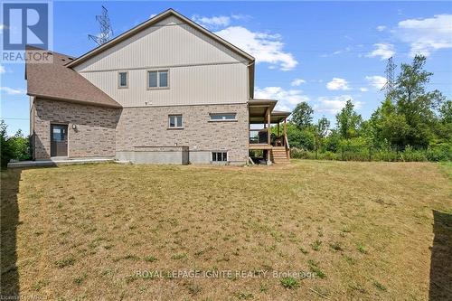 263 Memorial Park Drive, Welland, ON - Outdoor