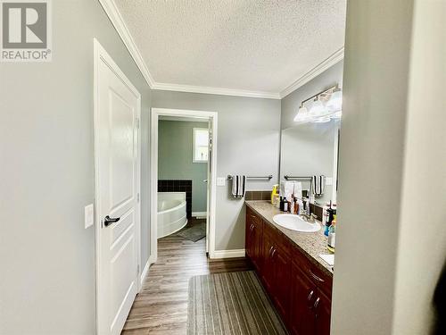 2830 Christopher Lea Estates, Dawson Creek, BC - Indoor Photo Showing Bathroom