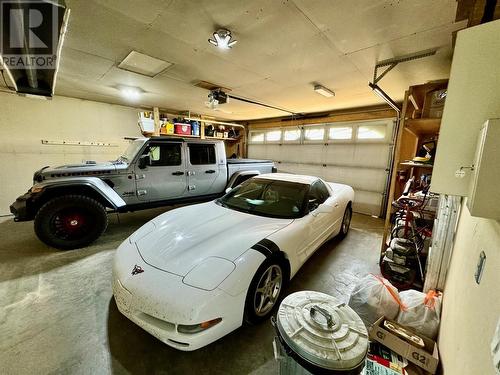 2830 Christopher Lea Estates, Dawson Creek, BC - Indoor Photo Showing Garage