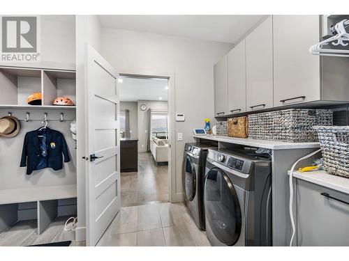 647 Acadia Street, Kelowna, BC - Indoor Photo Showing Laundry Room