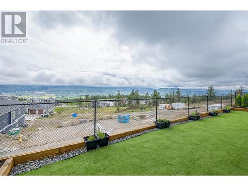 647 Acadia Street, Kelowna, BC - Outdoor With View