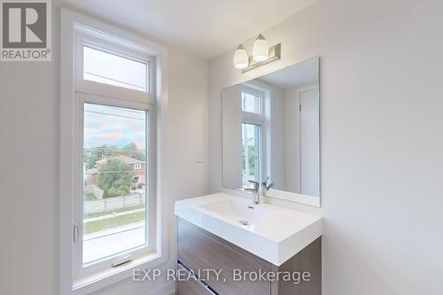 1105 - 1865 Pickering Parkway, Pickering, ON - Indoor Photo Showing Bathroom