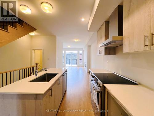 1820 Donald Cousens Parkway, Markham (Cornell), ON - Indoor Photo Showing Kitchen